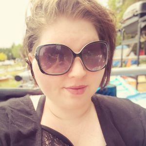 Meet your Posher, Crystalynn